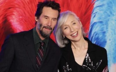Keanu Reeves, Alexandra Grant show closeness a Broadway show red carpet