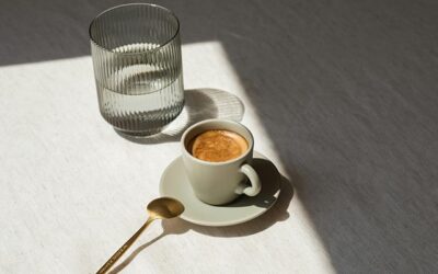 Daily mix of water, coffee, and tea linked to longer life, study finds