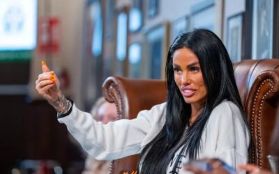 Psychic claims she tried to help Katie Price before financial collapse