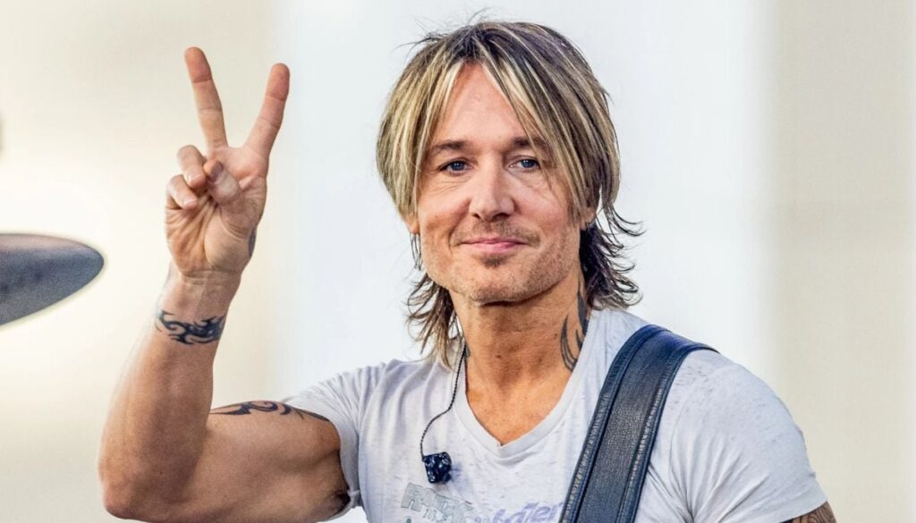Keith Urban makes stage comeback after Nicole Kidman split