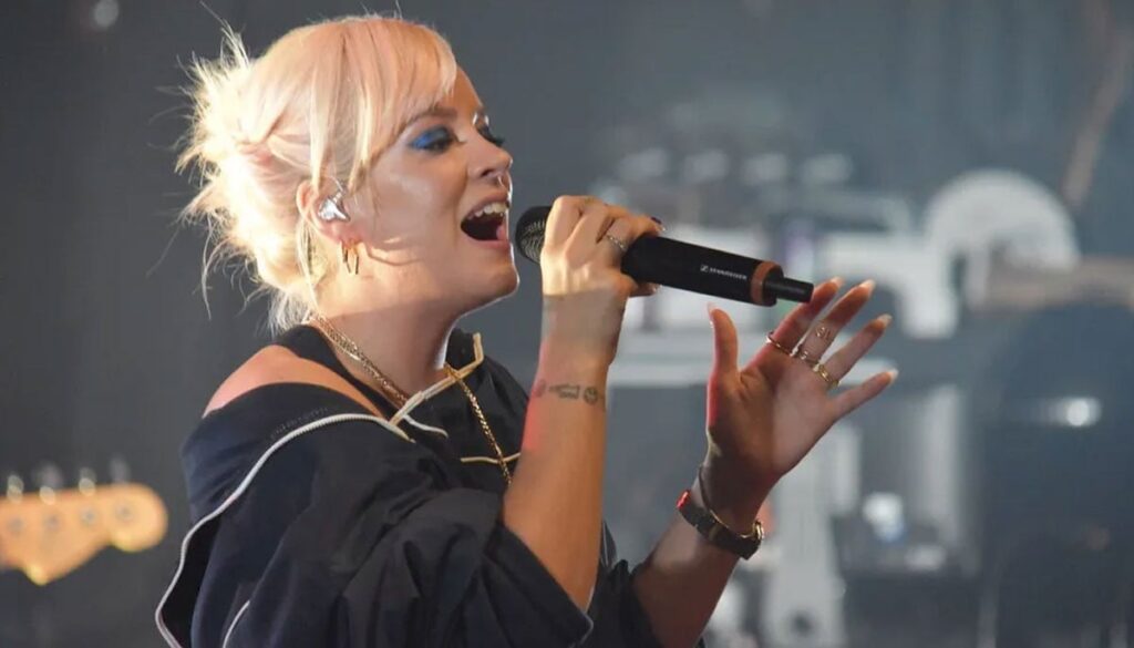 Lily Allen locks on new target for ‘revenge’ in upcoming album