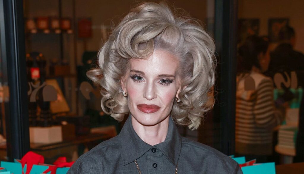 Kelly Osbourne talks about weight loss struggles